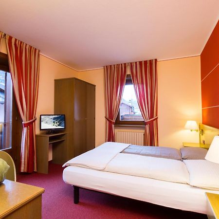 Hotel Krone Livigno Exterior photo